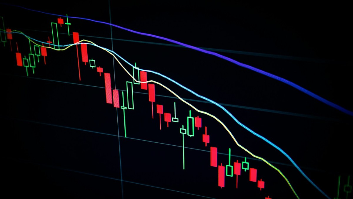 Wall Street finans piyasası işlem terminali ve borsa ekranları