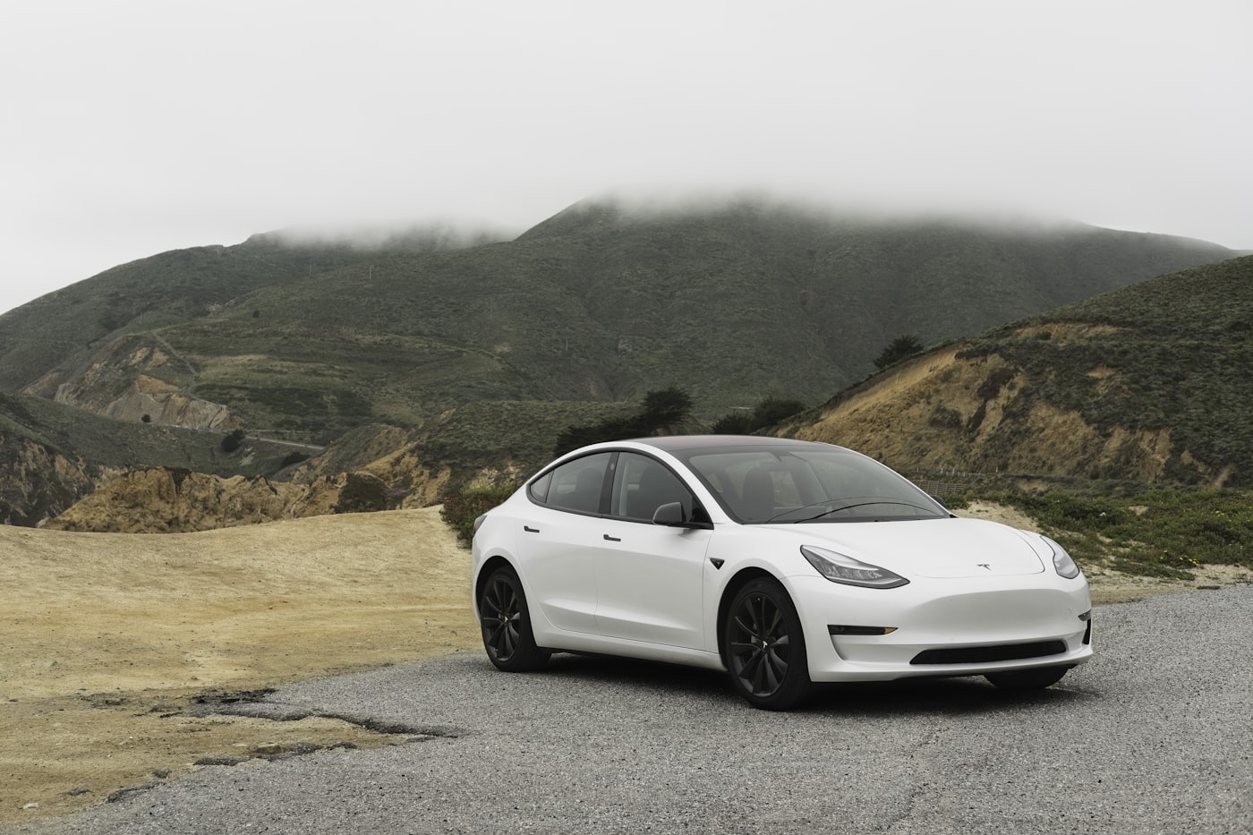 Tesla Sonrası Elektrikli Araç Yarışı: Kimler Öne Çıkıyor?