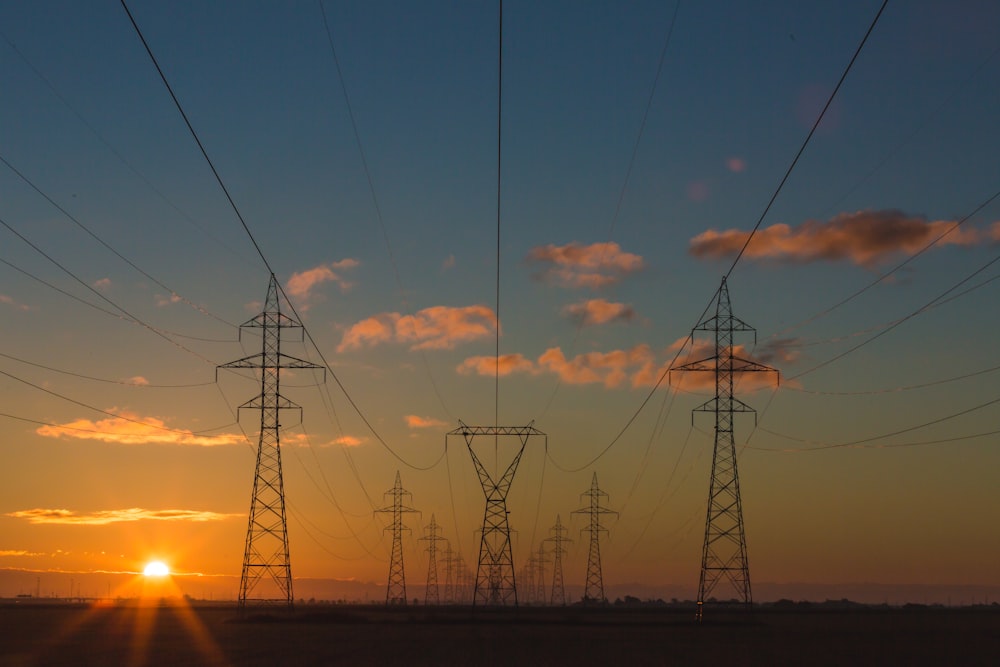 Enerji hatları ve elektrik altyapısı