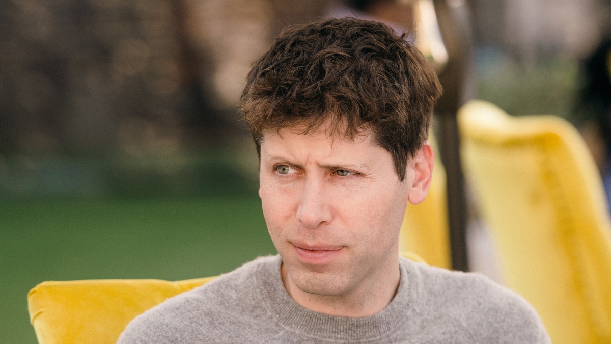 OpenAI CEO'su Sam Altman'ın yakın plan portre fotoğrafı